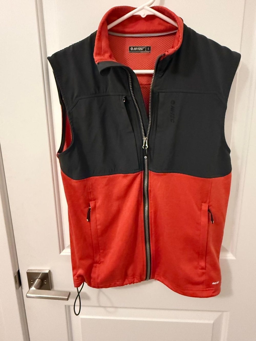 Hi-Tec Men’s Red and Black Insulated Vest with Zip Pockets